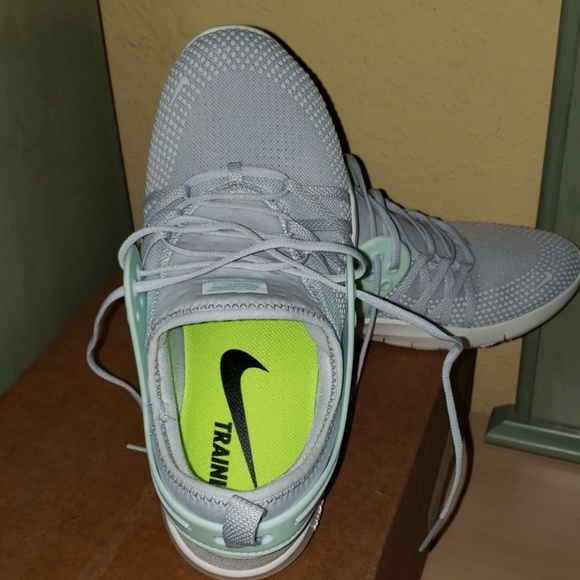 Nike sneakers - Picture 4 of 6
